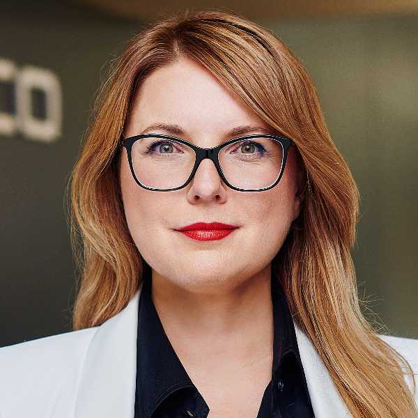 Sylwia Samulczyk, CFA Society Poland Annual Conference