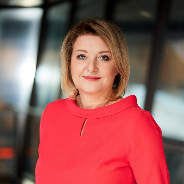 Izabela Olszewska, CFA Society Poland Annual Conference